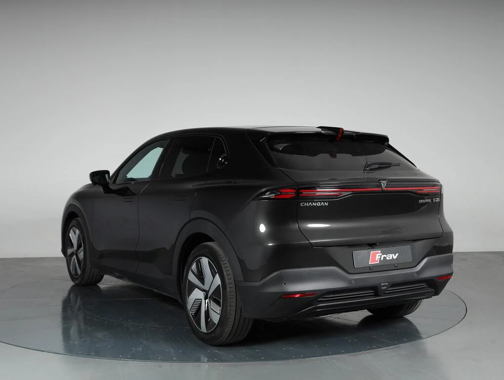 Changan Deepal S05 68,8 kWh Max AWD - Deep Space Black - foto 4