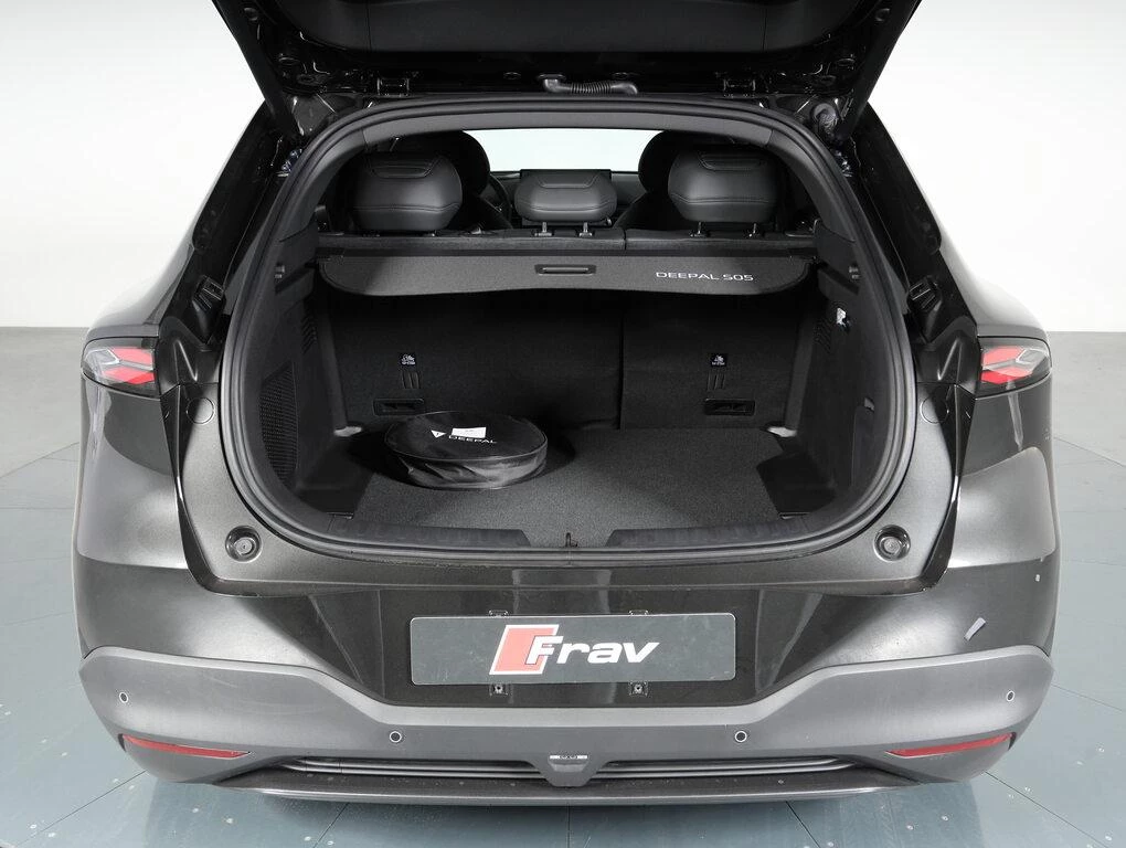 Changan Deepal S05 68,8 kWh Max AWD - Deep Space Black - foto 12