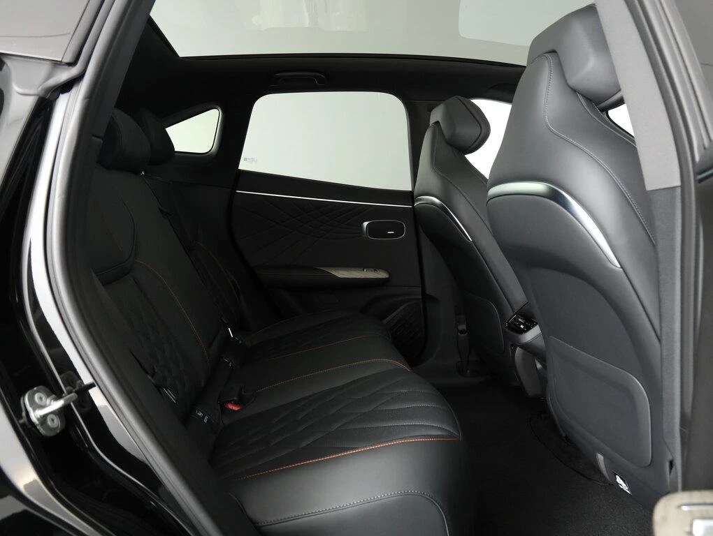Changan Deepal S07 79,97 kWh - Eclipse Black - foto 10